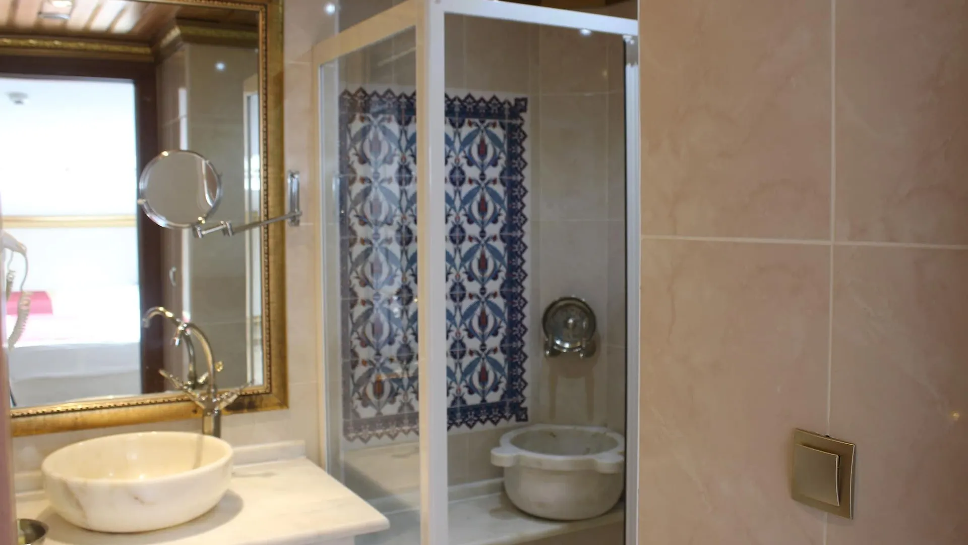 Barok Hotel Κωνσταντινούπολη 4*,